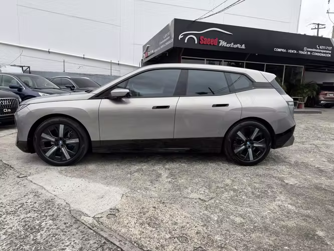 Bmw Ix 40i 2023 - Imagen 8