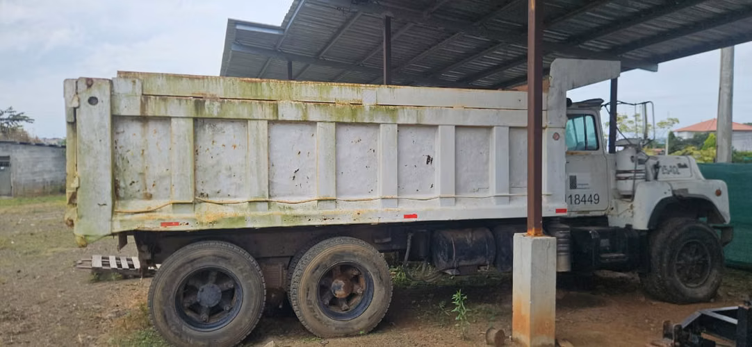 SE VENDE