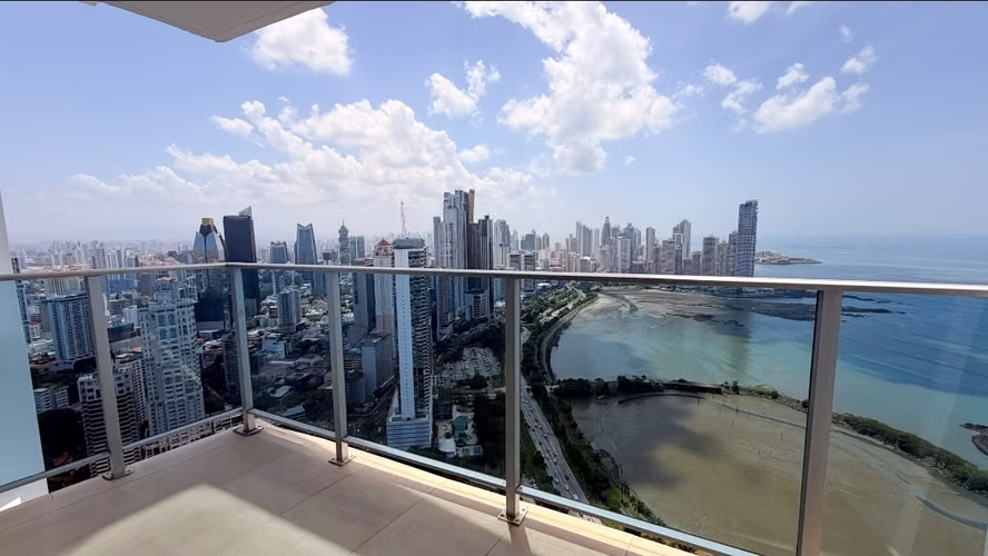 APARTAMENTO AMOBLADO FRENTE AL MAR - Imagen 2