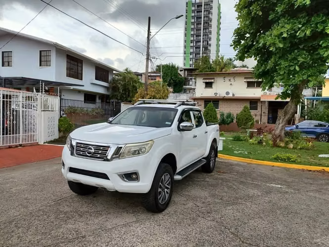 NISSAN NP MANUAL 4X4 NEGOCIABLE