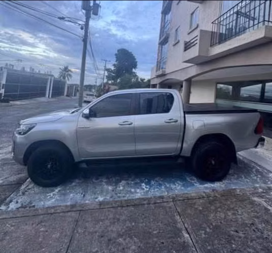 Hilux 2024 automático 2.4 - Imagen 5