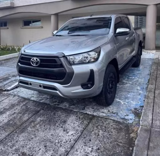 Hilux 2024 automático 2.4 - Imagen 2