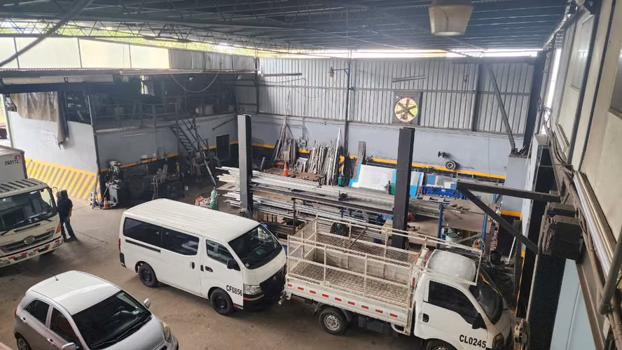 Galera Comercial en Venta Pueblo Nuevo