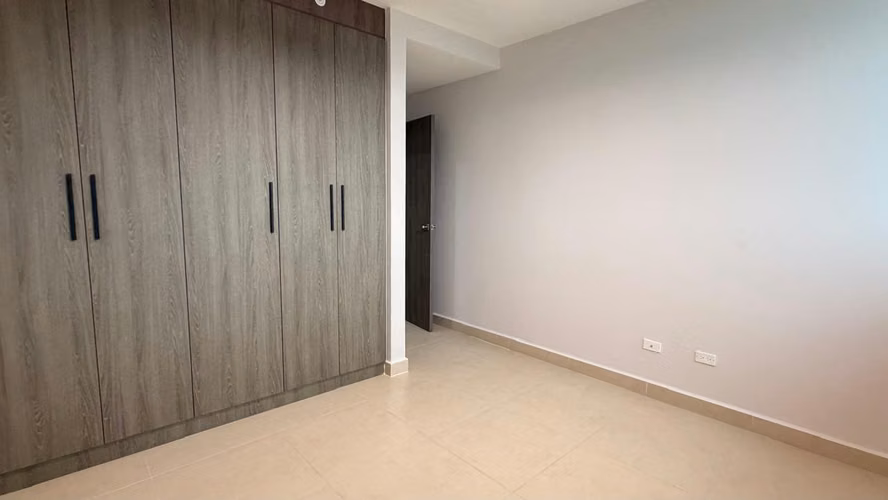 Se Alquila apartamento en la 12 de Octubre - Imagen 9