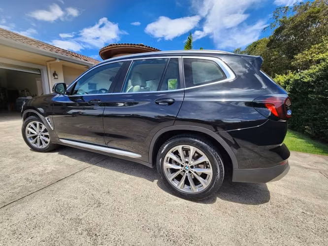 BMW X3 sDrive20i 2024 • 27,448 km • Único dueño • Excelente estado