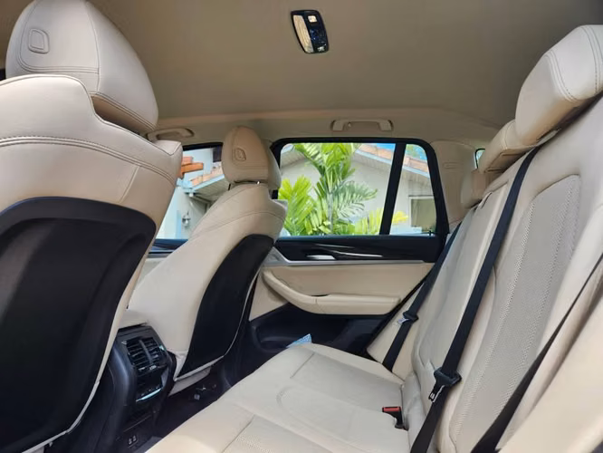 BMW X3 sDrive20i 2024 • 27,448 km • Único dueño • Excelente estado