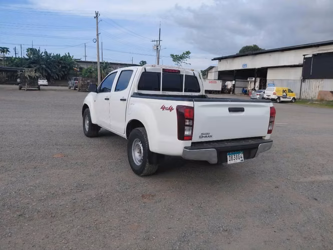 Isuzu D'Max