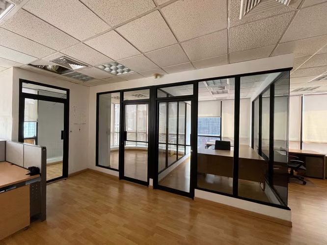 OFICINA EN ALQUILER  175m2  $2,800 x mes** - Imagen 7