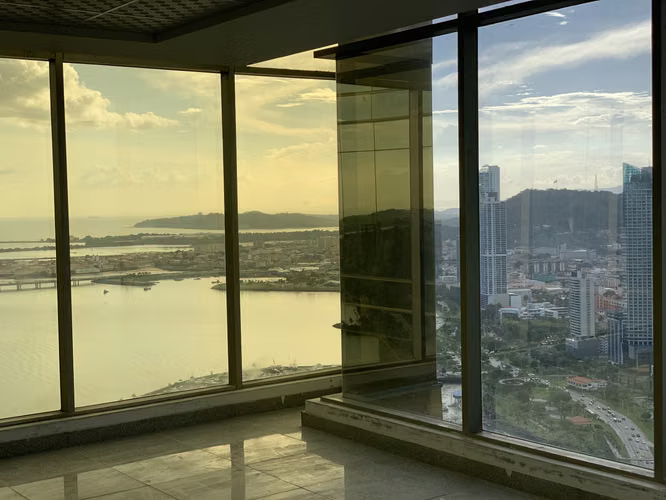 Alquiler Oficina en PH Bisca Financial Center Av. Balboa