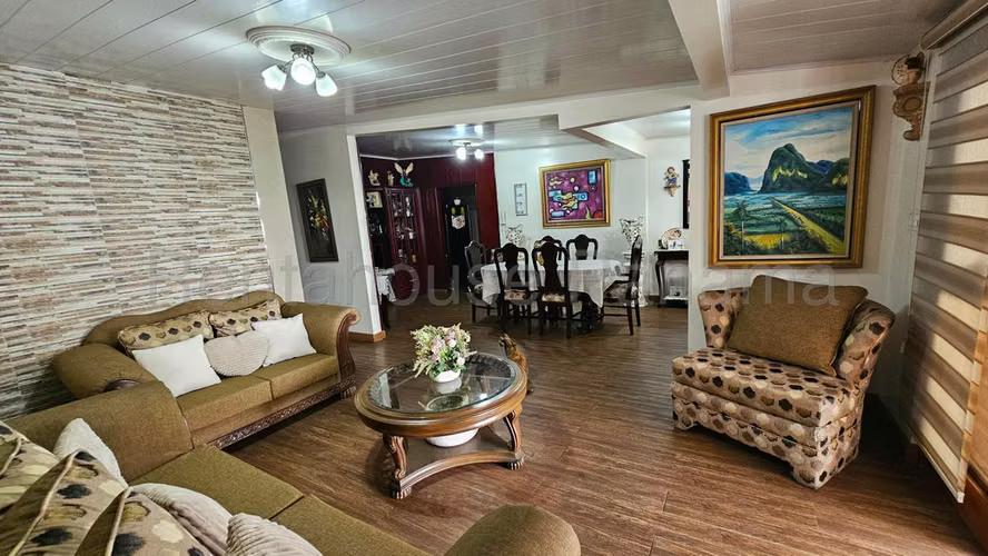 House for Sale in Pueblo Nuevo H2765GRR