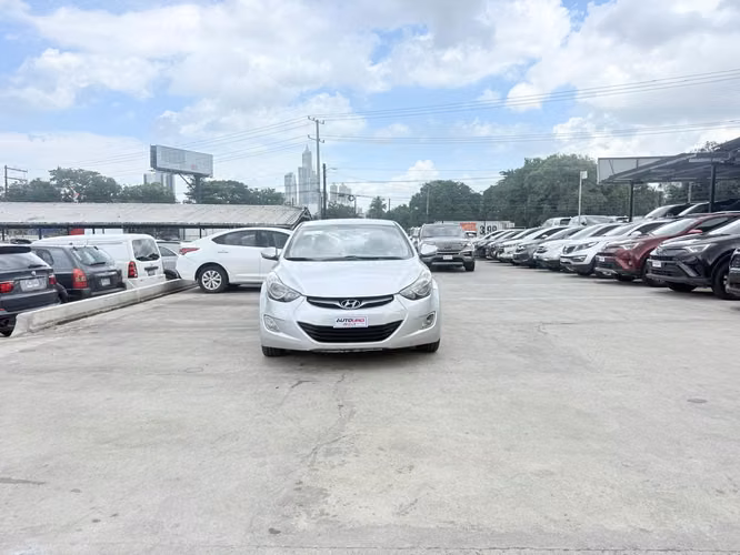 Hyundai Elantra 2012 - Imagen 3