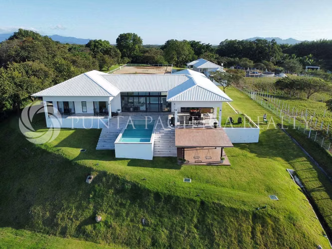 Venta | Exclusiva Casa Ecuestre en Punta Barco | Establo Privado, Piscina y Acceso al Río - Imagen 3