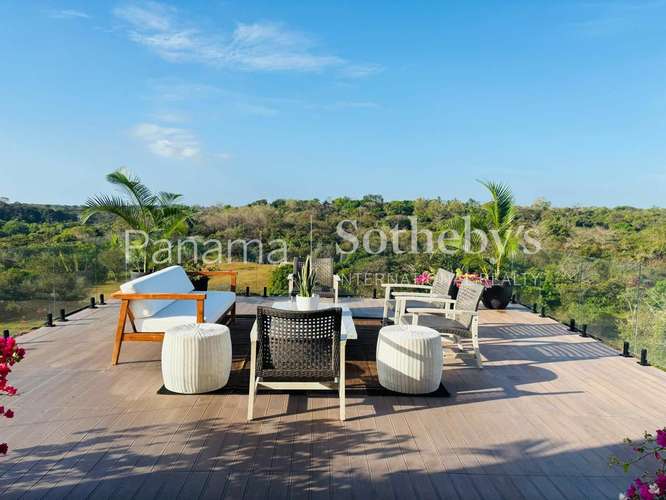 Venta | Exclusiva Casa Ecuestre en Punta Barco | Establo Privado, Piscina y Acceso al Río
