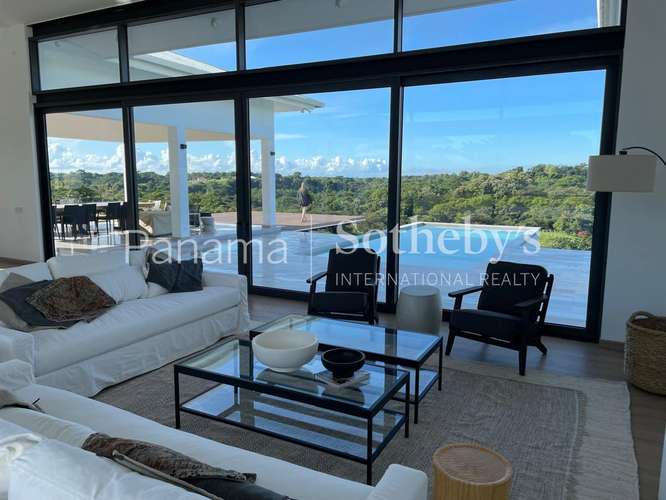 Venta | Exclusiva Casa Ecuestre en Punta Barco | Establo Privado, Piscina y Acceso al Río