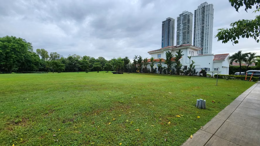 Terreno en Venta en Fairway Estates | Una de las Últimas Oportunidades para Construir en Santa María - Imagen 14
