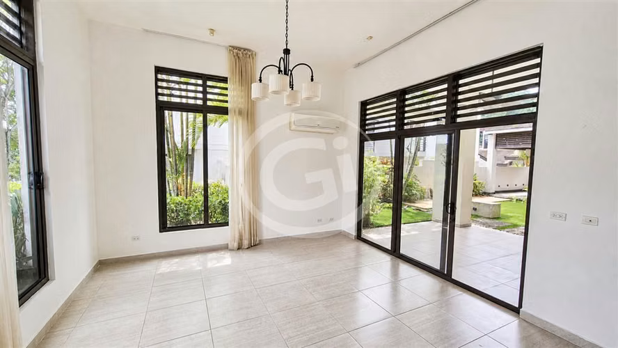 Venta Casa Reposeída Bancaria PH Nativa Panamá Pacífico