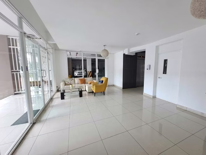 Oportunidad en Vía España, Apartamento Remodelado de 105 m² - Imagen 12