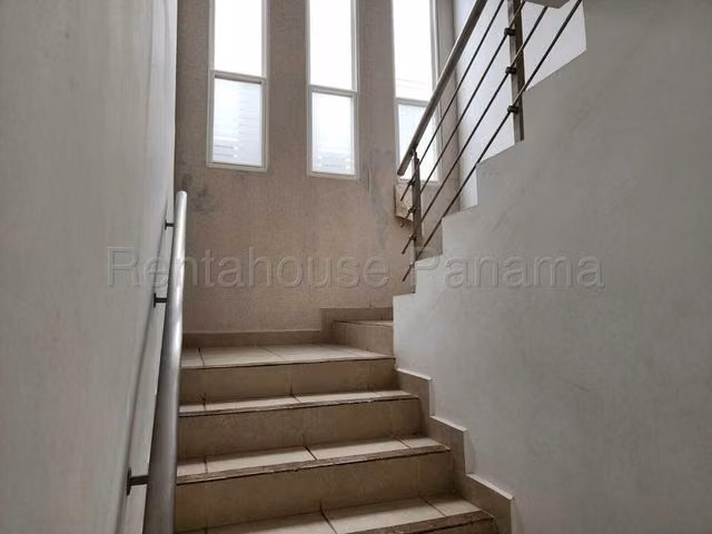 Venta de Casa en Brisas Del Golf I6744GRR