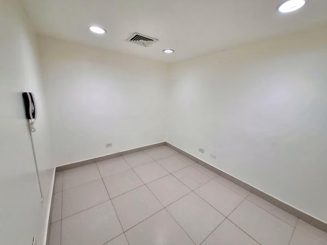 TU PRIMERA OFICINA · 6.8 M2 · PLAZA PAITILLA, AV. BALBOA - Imagen 2