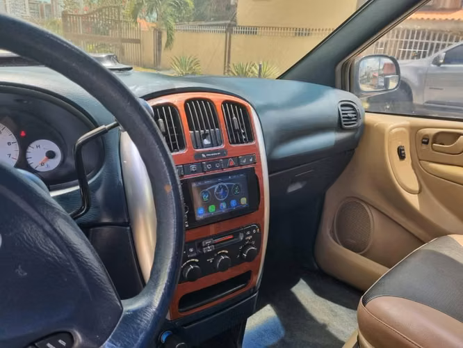 SE VENDE DODGE GRAN CARAVAN 2003