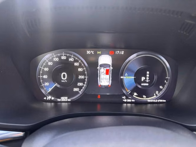 Volvo XC60 T8 - Imagen 2