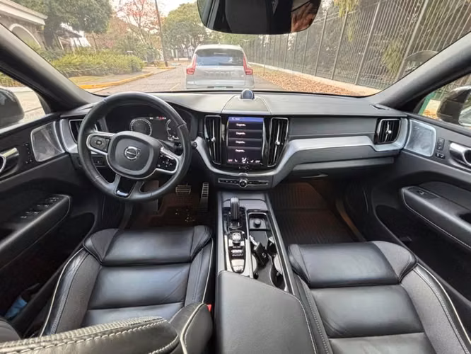 Volvo XC60 T8 - Imagen 3