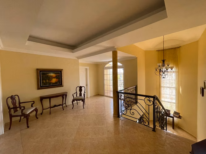 Casa en Ancon residencial privado I con terraza y amplio patio - Imagen 8