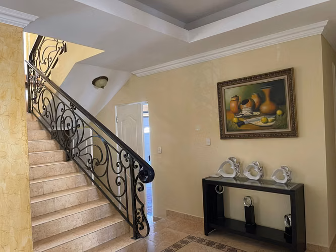 Casa en Ancon residencial privado I con terraza y amplio patio - Imagen 9