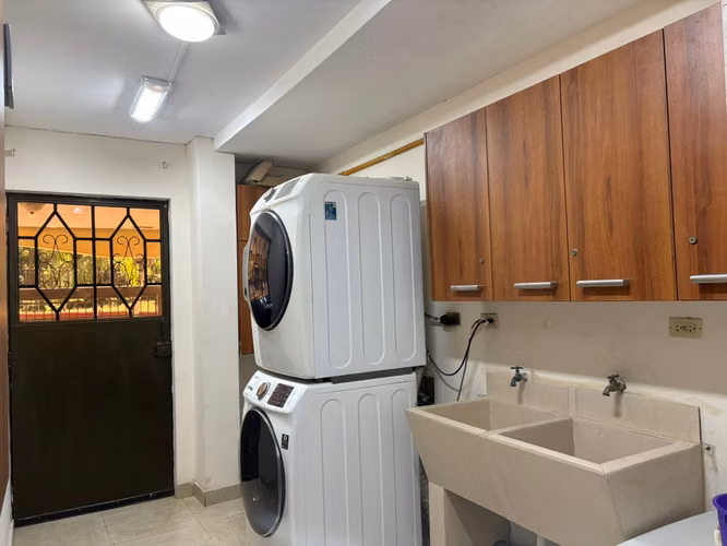 Casa en Ancon con Amplia Terraza - Imagen 12