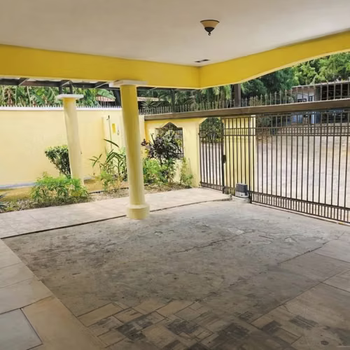 Casa en Ancon con Amplia Terraza - Imagen 10
