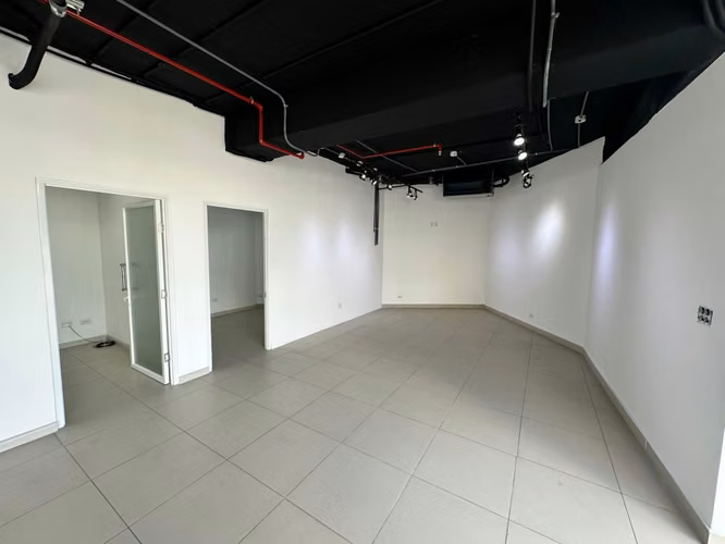 Alquiler de local comercial en Vía Porras – City Plaza - Imagen 5