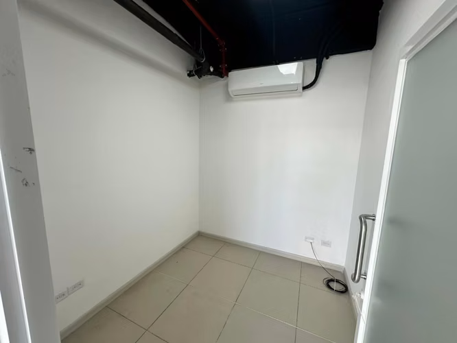 Alquiler de local comercial en Vía Porras – City Plaza - Imagen 10