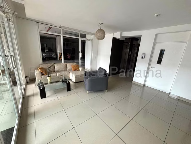 Venta de Comodo y Centrico Apartamento en San Francisco 27*1484Mfk
