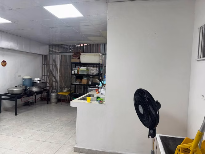 ALQUILER CASA COMERCIAL O RESIDENCIAL JUAN DIAZ - Imagen 4