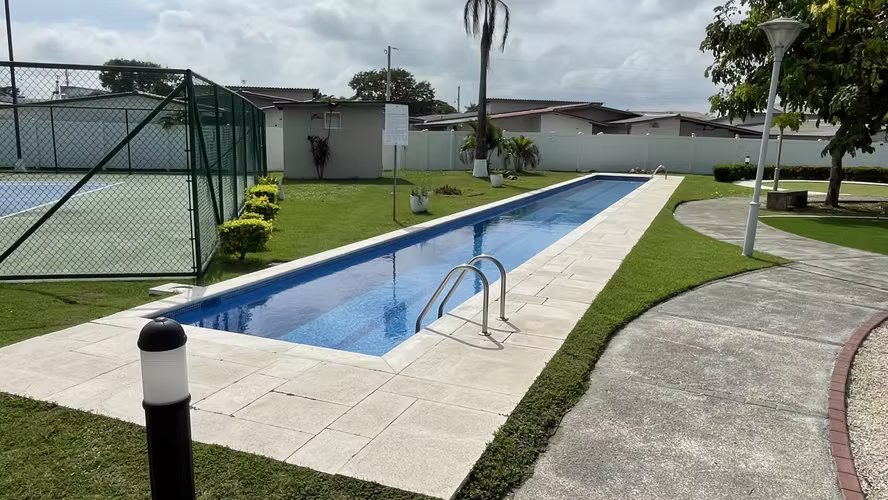 Amplia y hermosa casa en Villasur Costa Sur - Imagen 10