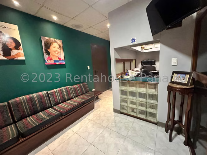 Venta de Consultorio en Obarrio Plaza Ejecutiva