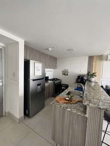 Greenwood Towers. 69mts 2r 2b 1est $165,000.00 - Imagen 5