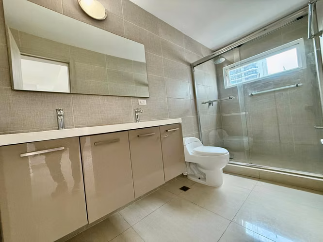 Se vende apartamento en Bella Vista cerca de Parque Urraca - Imagen 8