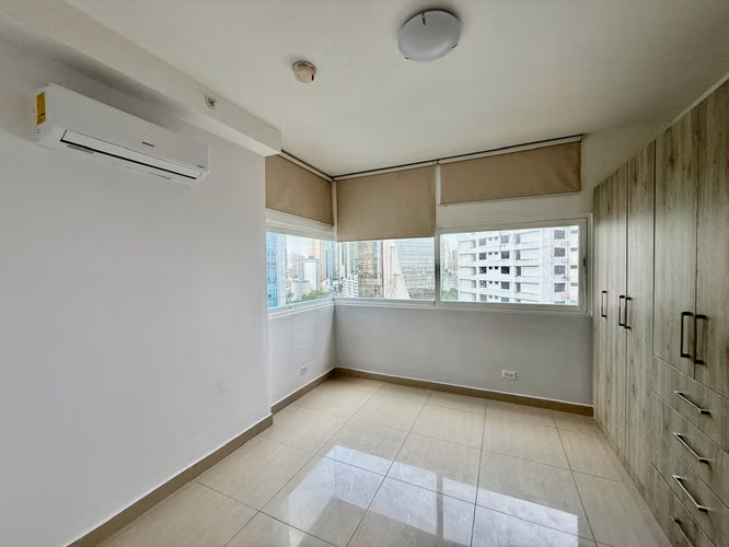 Se vende apartamento en Bella Vista cerca de Parque Urraca - Imagen 4