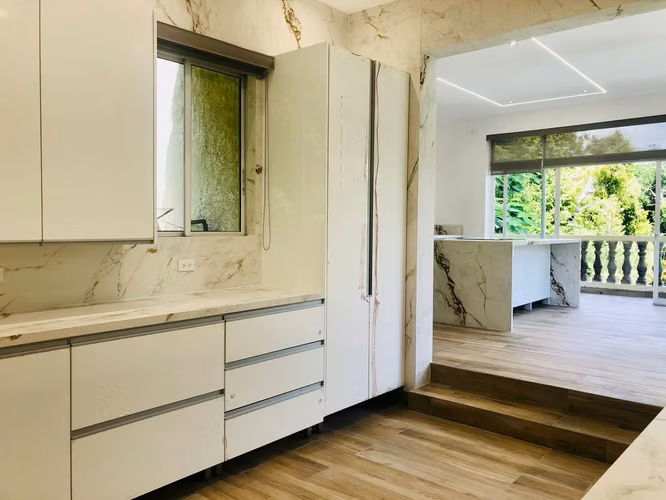 CASA con PISCINA en ALTOS del GOLF - REMODELADA - Lote de 2,500 M² - Imagen 8