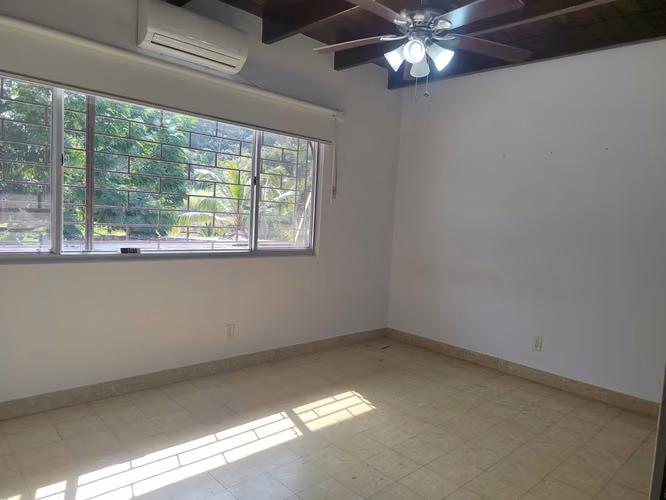 $2,700 | Casa familiar con amplio patio en Cárdenas - Imagen 13