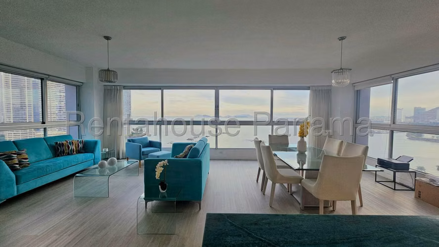 Alquiler de Apartamento en Avenida Balboa Ph Grandbay Tower KF