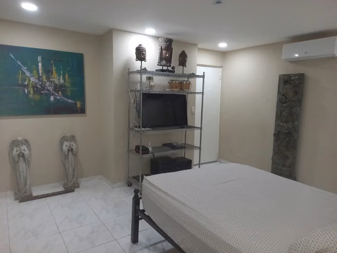 SE VENDE CASA REMODELADA EN PRADERAS DE SAN ANTONIO - AF
