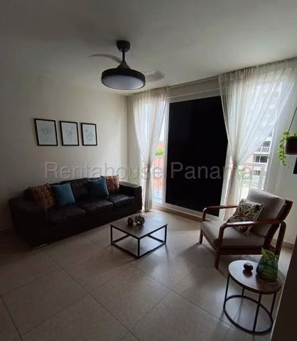 Alquiler de Apartamento en Versalles 27LBR1473
