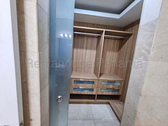 Venta en PH Casa Bonita: Amplio Apartamento de 132m² con Balcón Terraza - 26GP5543 - Imagen 13