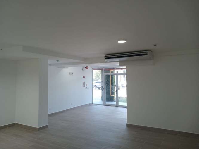 Local Comercial en Alquiler | 130 m² | Vía España - Imagen 6