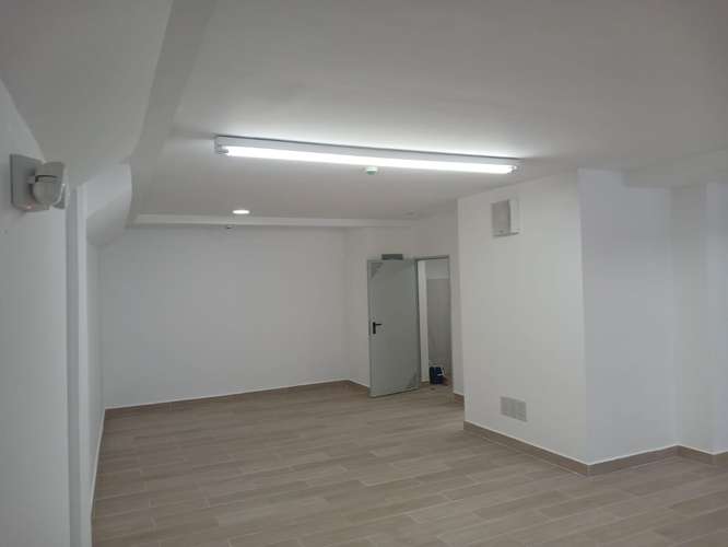 Local Comercial en Alquiler | 130 m² | Vía España - Imagen 3