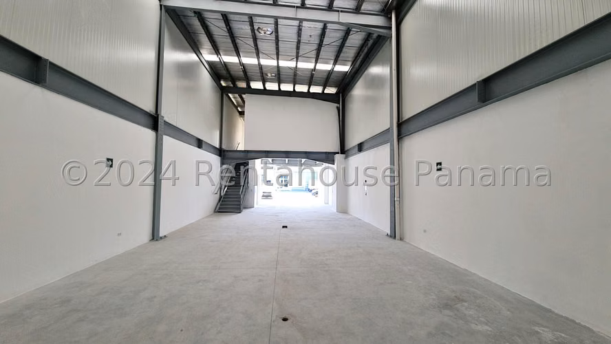 Venta de Galera en Parque Lefevre Panama V. Business C NS - Imagen 4