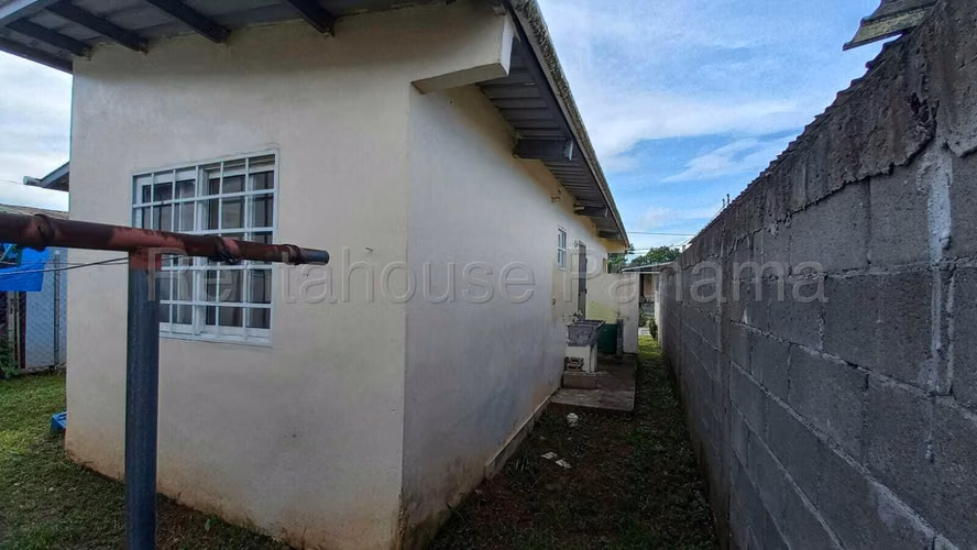 VENTA DE CASA EN ARRAIJAN ABS