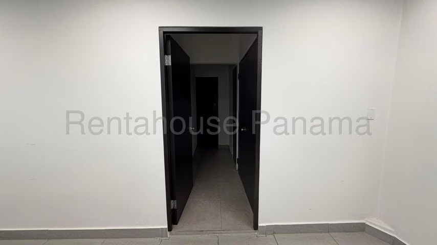 Oficina Comercial en alquiler Calle 50 ELP 27-1539